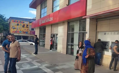 sanliurfa-da-banka-mudurune-bicak-cekerek-par-3-18696658_amp