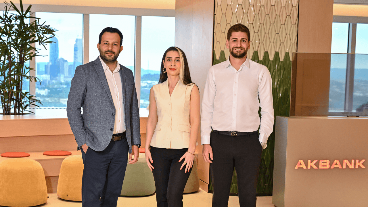 Akbank’tan çalışanlarının geliştirdiği Revogo’ya yatırım