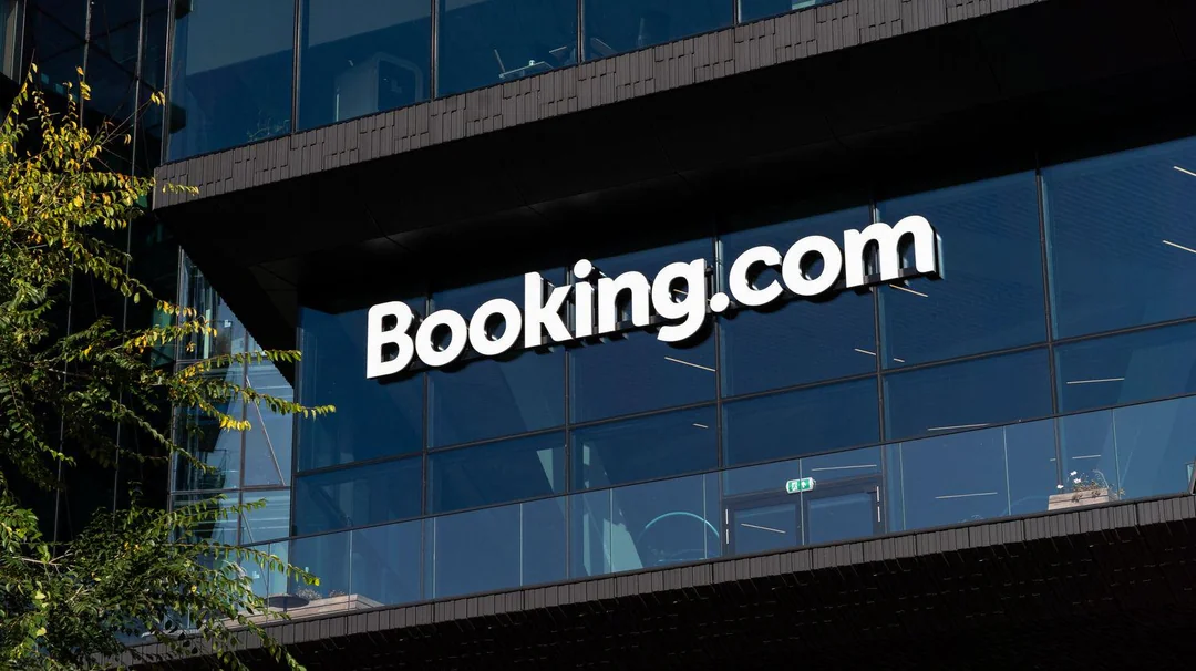 Booking.com’a Mahkeme Onay Verdi: Çalışanlar Haftada 2 Gün Ofiste