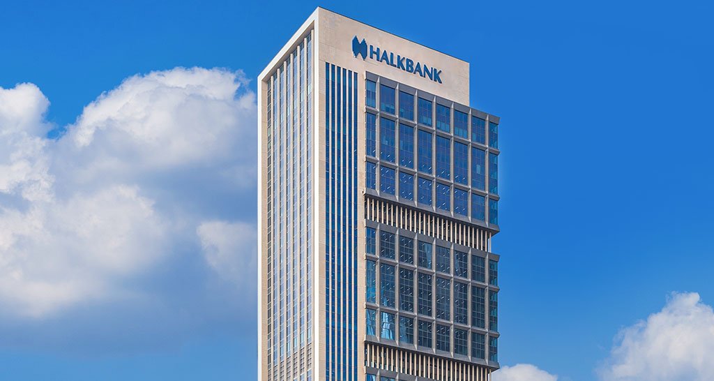 Halkbank ChatGPT Entegrasyonunu Başlattı: Kredi ve Kampanya Bilgileri Sohbetten Sorulabiliyor